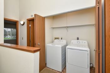 Washer & dryer in home